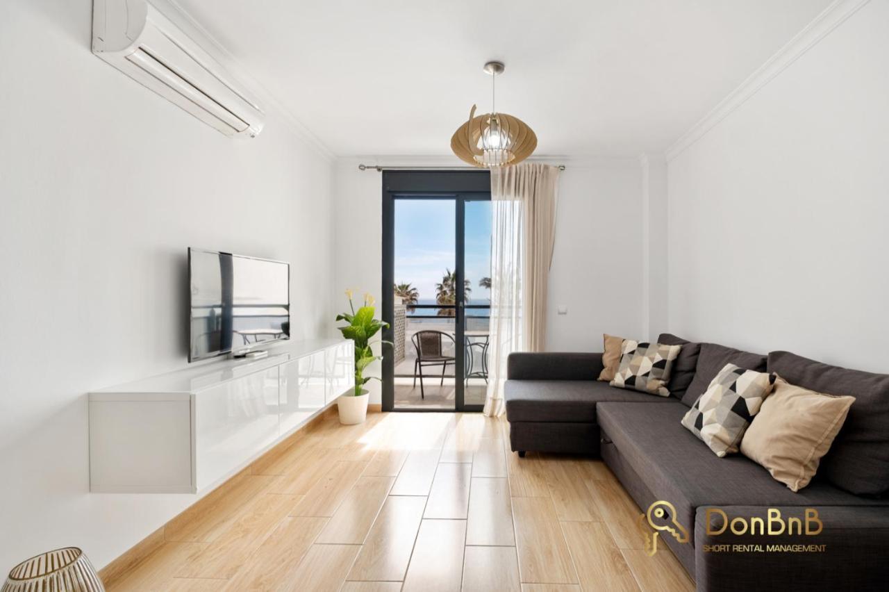 Cozy With Sea View And Private Parking In Appartement *